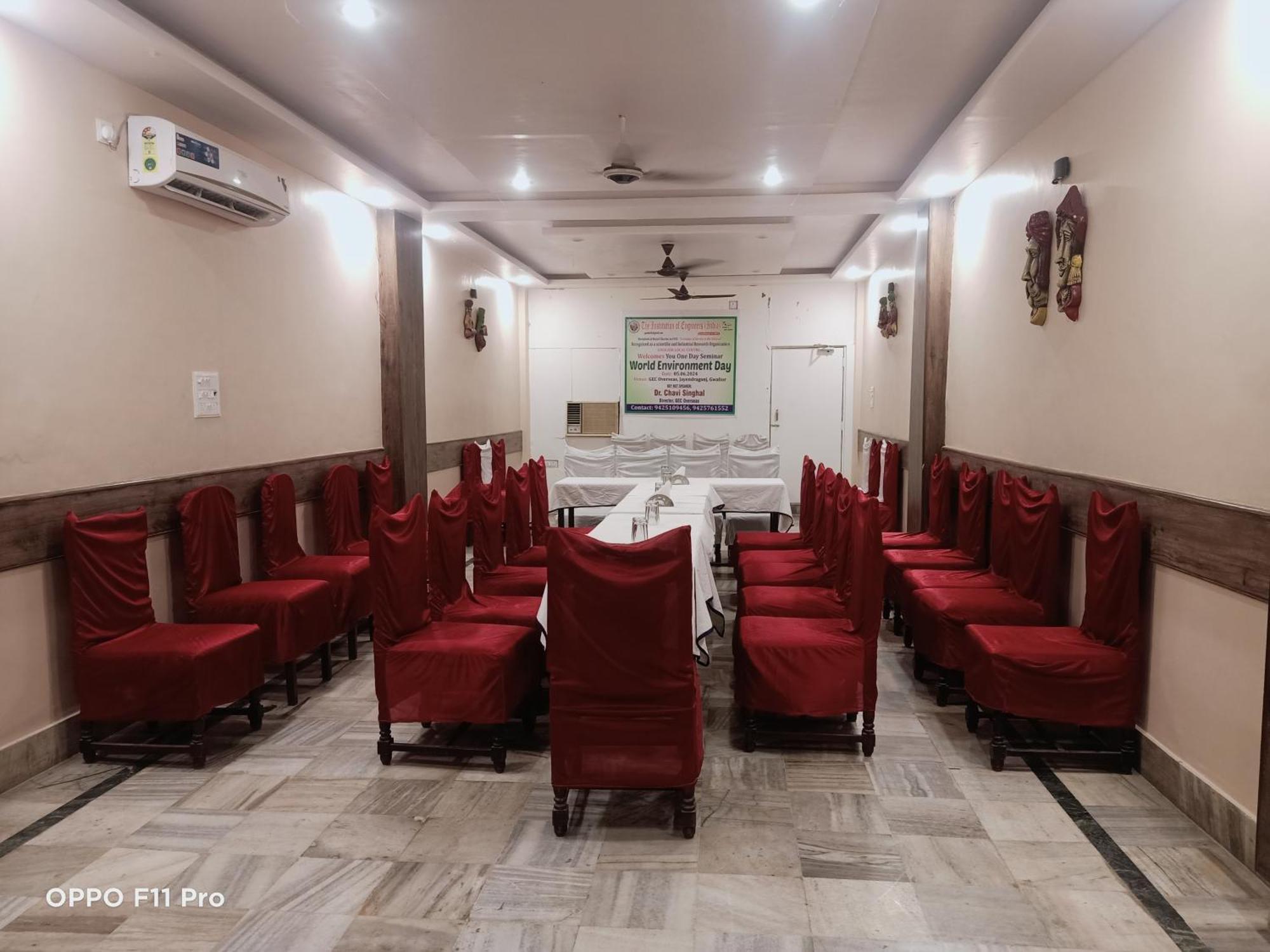 Hotel Ambassador Inn Gwalior Exterior foto
